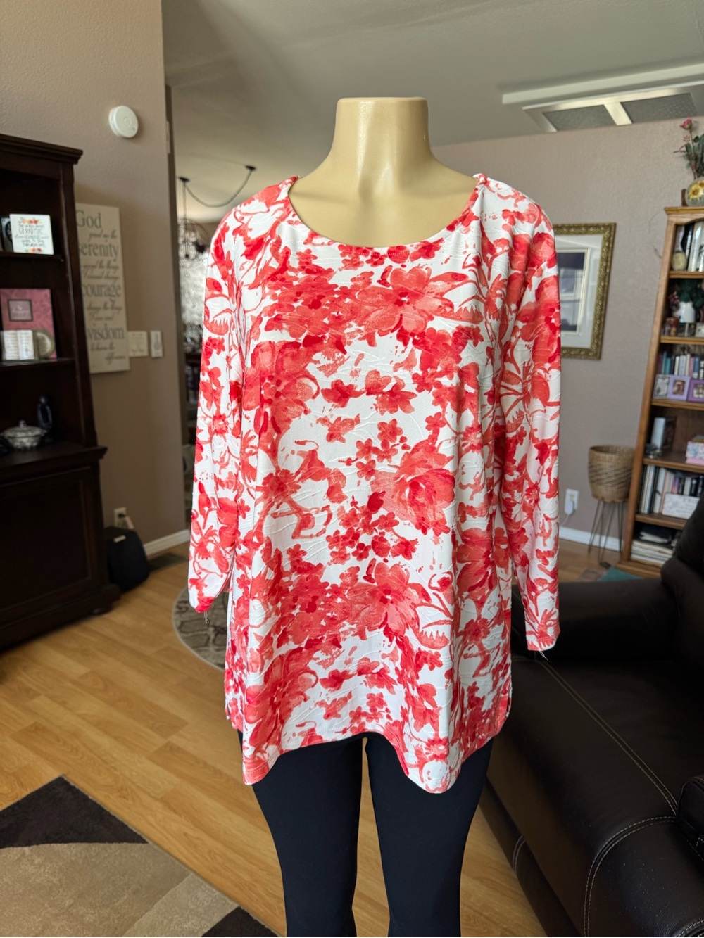Boutique light red & white 3/4 sleeves knit blouse-size XL